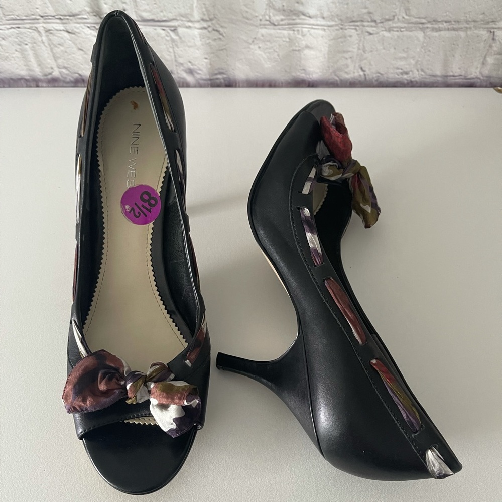 Nine West BLACK Classic Pumps with Bow Size 8.5